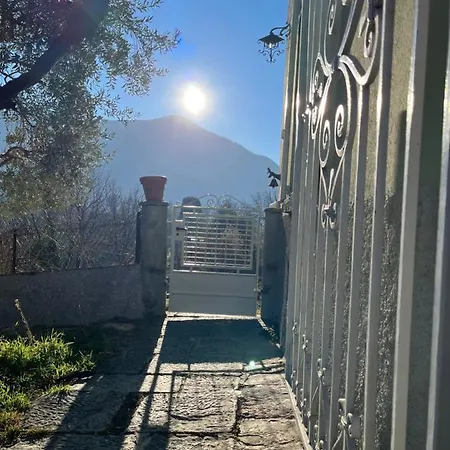Casa Lario Casa de Férias Naggio (Lombardy)